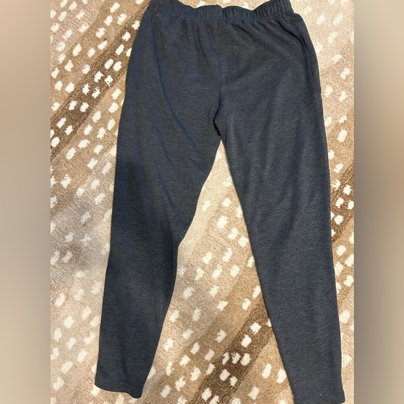 Men’s Champion Sweatpants - Picture 3 of 3